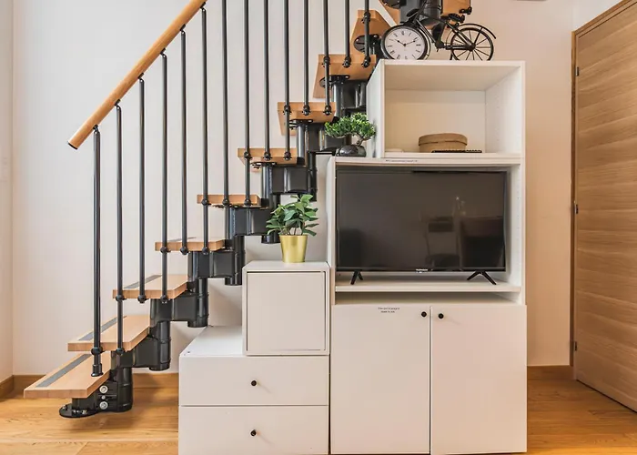 Holiday home Loft Urbain Avec Jardin Prive En Hyper Centre Reims